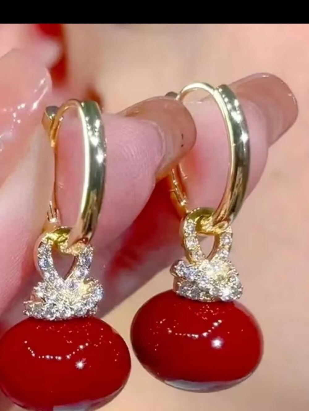 GOLD HOOP RED CORAL DANGLE WHITE TOPAZ I 1/2 IN DANGLE OFFERS WELCOME